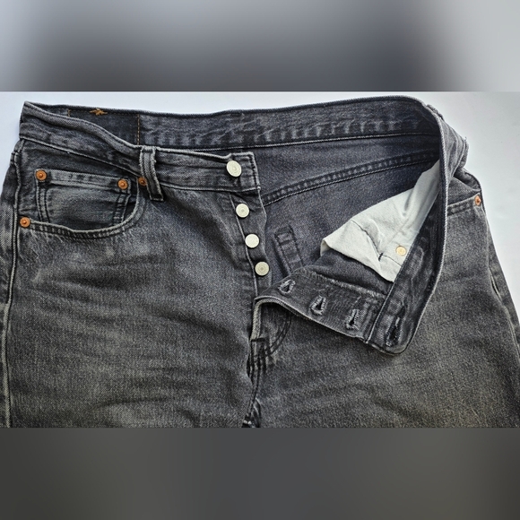 LEVI’S 501 JEANS BLACK 32 × 32,
Good condition - Picture 5 of 8